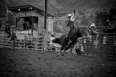 C878be 20140715 bull riding at the snowmass rodeo