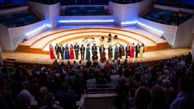 65fd27 20181024 the sphinx virtuosi stand for applause while on tour