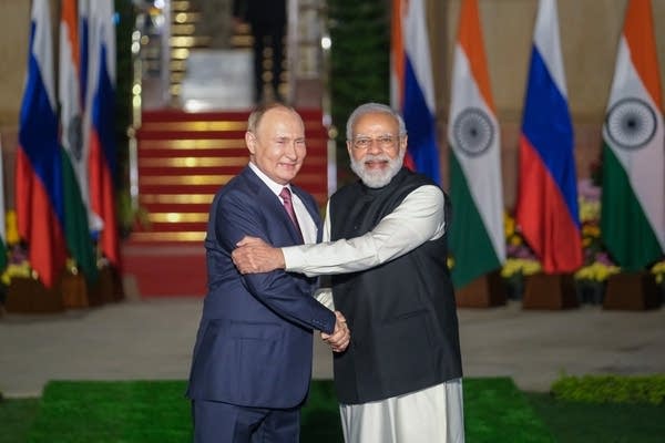 Narendra Modi, India's prime minister, and Vladimir Putin, Russia's president at a previous meeting.