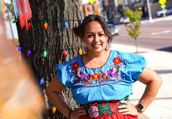29de2f-20251022-dia-de-los-muertos-03-600 Day of the Dead in Minnesota was marked by ICE arrests