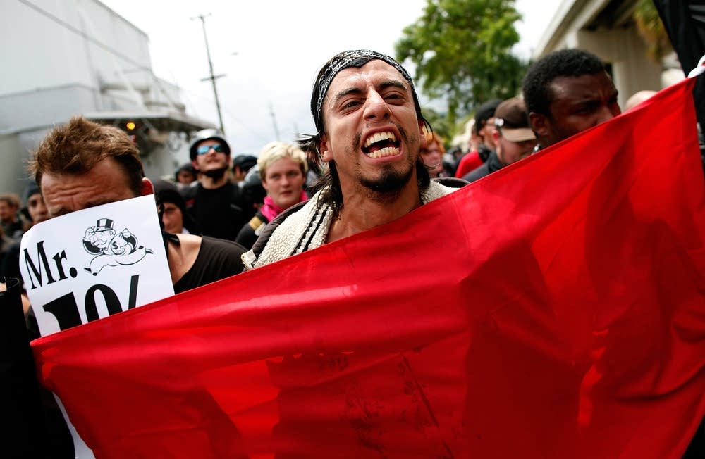Protesters in Tampa