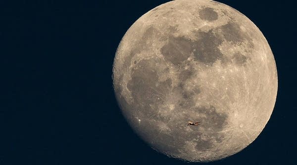 01/04/2018: Why are we going back to the moon?