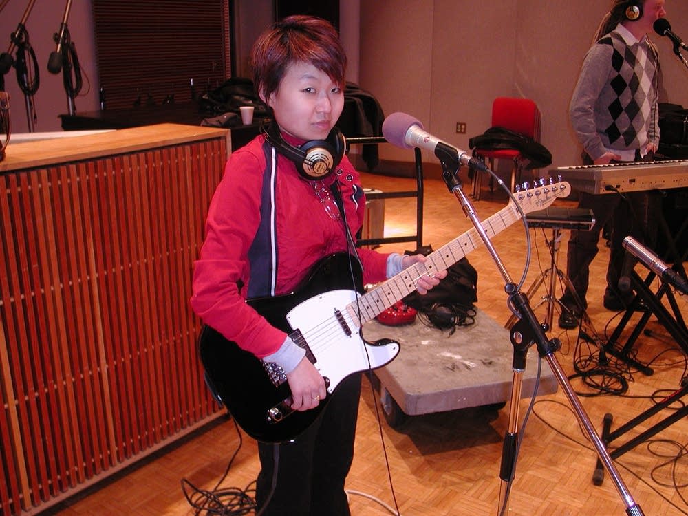 Mayda at the mic