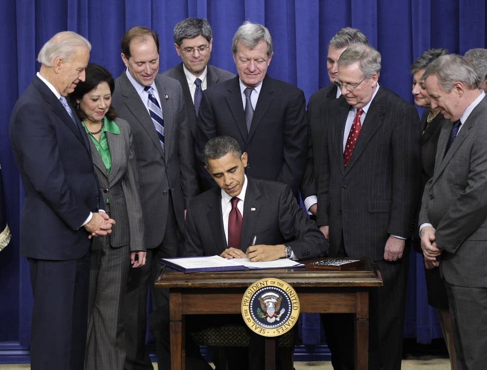 Barack Obama, Joe Biden, Mitch McConnell