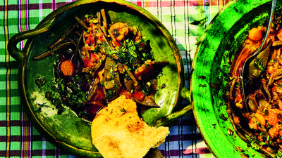 Tomatoey Greek Greens