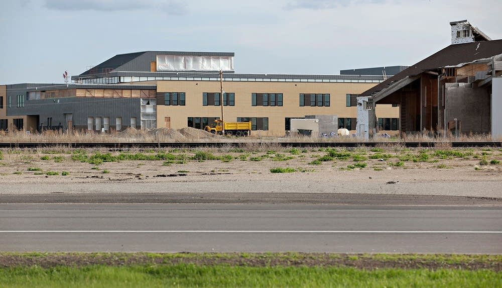 Two years after tornado, Wadena celebrates new school 