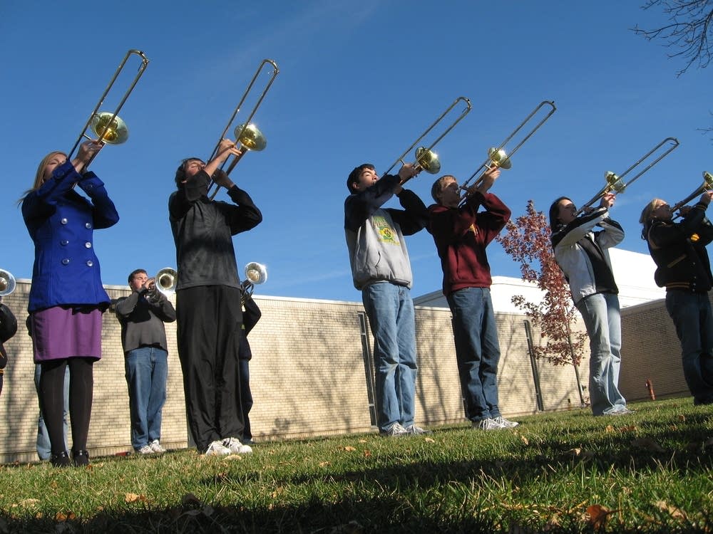 Six trombones