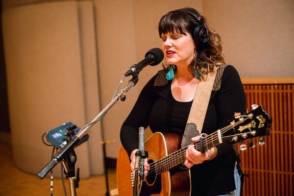 Vicky Emerson performs in the Radio Heartland studio