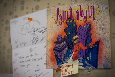 Point to Paula Abdul