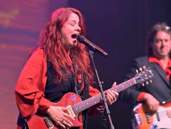 The Gig List for July 13: Carolyn Wonderland; Bones Owens; Luke LeBlanc