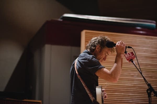 Alan Sparhawk of Low