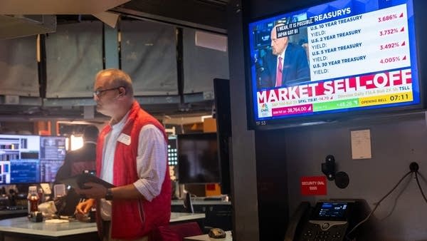 The stock market losses continue this morning