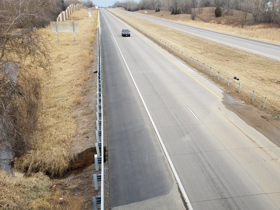 The view from the 15th Street bridge looking onto I-694.