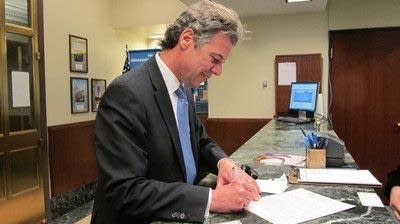 Graves files for Congress