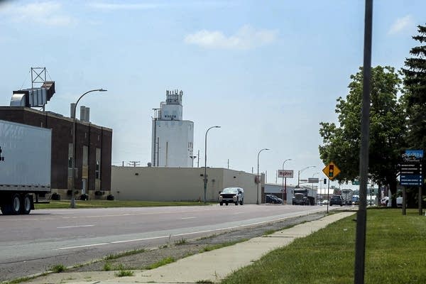 High levels of traffic drive through Windom