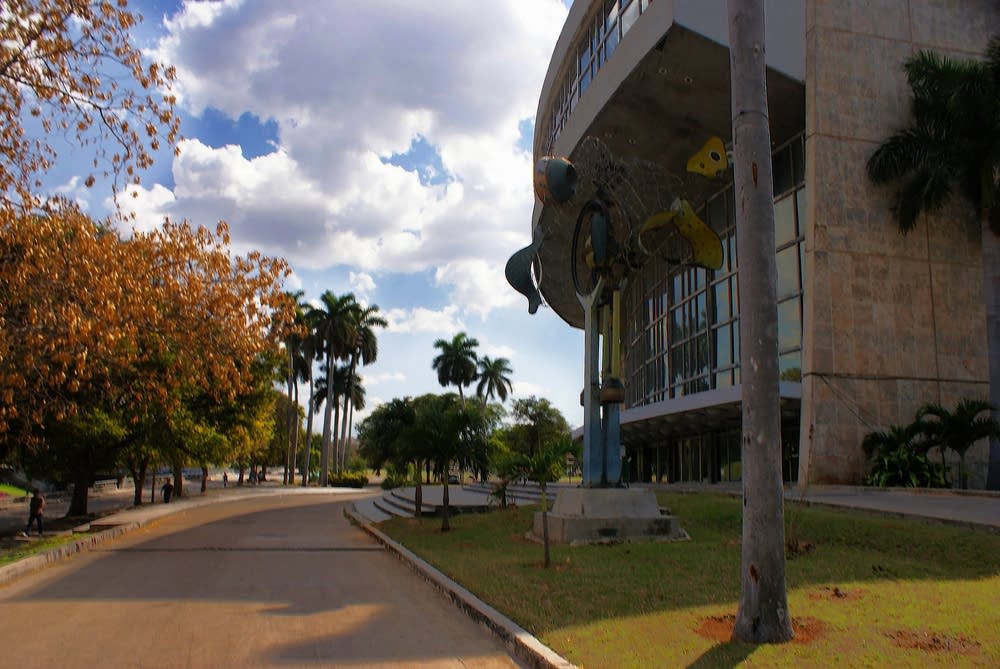 Teatro Nacional in Havana, Cuba