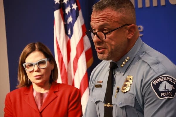 rabbi and police chief at presser