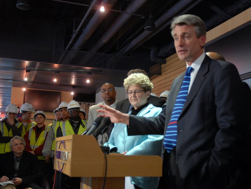 RT Rybak calls touts stadium jobs