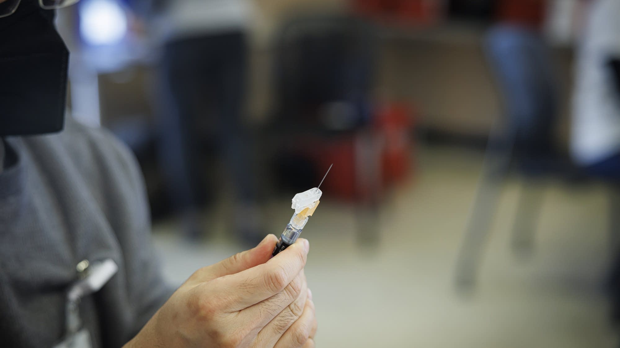 How to get a COVID-19 shot and ensure it’s covered by your insurance – MPR News