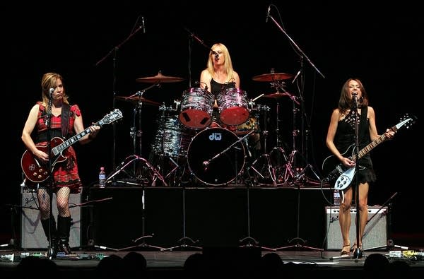 Left to right: Vicki Peterson, Debbi Peterson and Susanna Hoffs of the band The Bangles perform on stage at the Burswood Theatre on Oct. 6, 2008 in Perth, Australia.