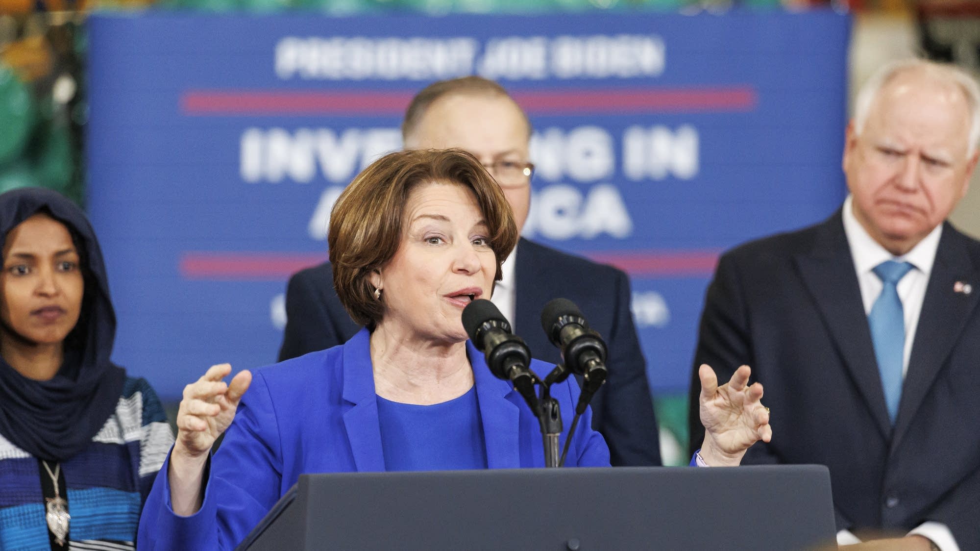 Politics Friday: Klobuchar on how the new party dynamic is reshaping Washington - Vimarsana News