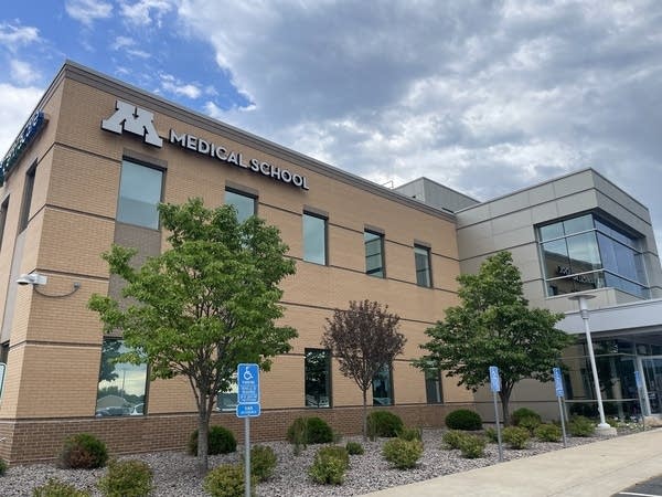 New U med school in St. Cloud hopes to train doctors who will live, practice in rural areas
