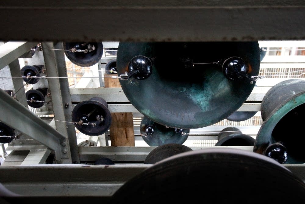 Carillon bells