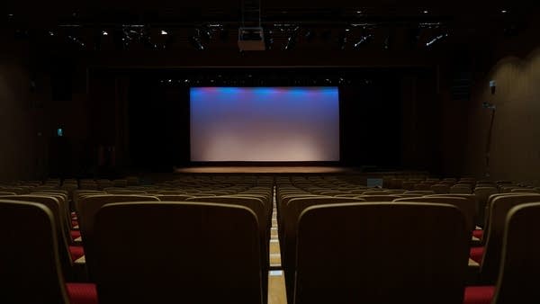 Could Netflix theaters be a thing?