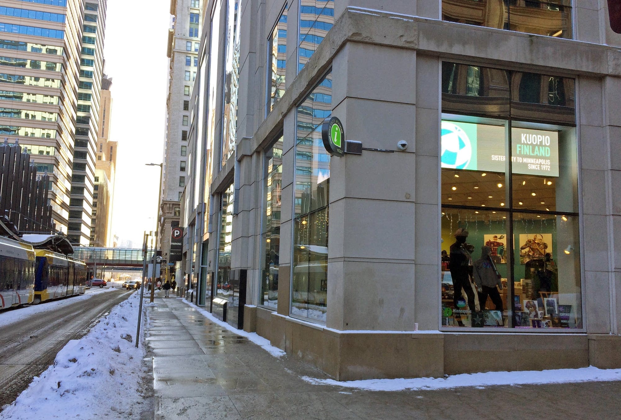 The Meet Minneapolis visitors center at 5th & Nicollet.