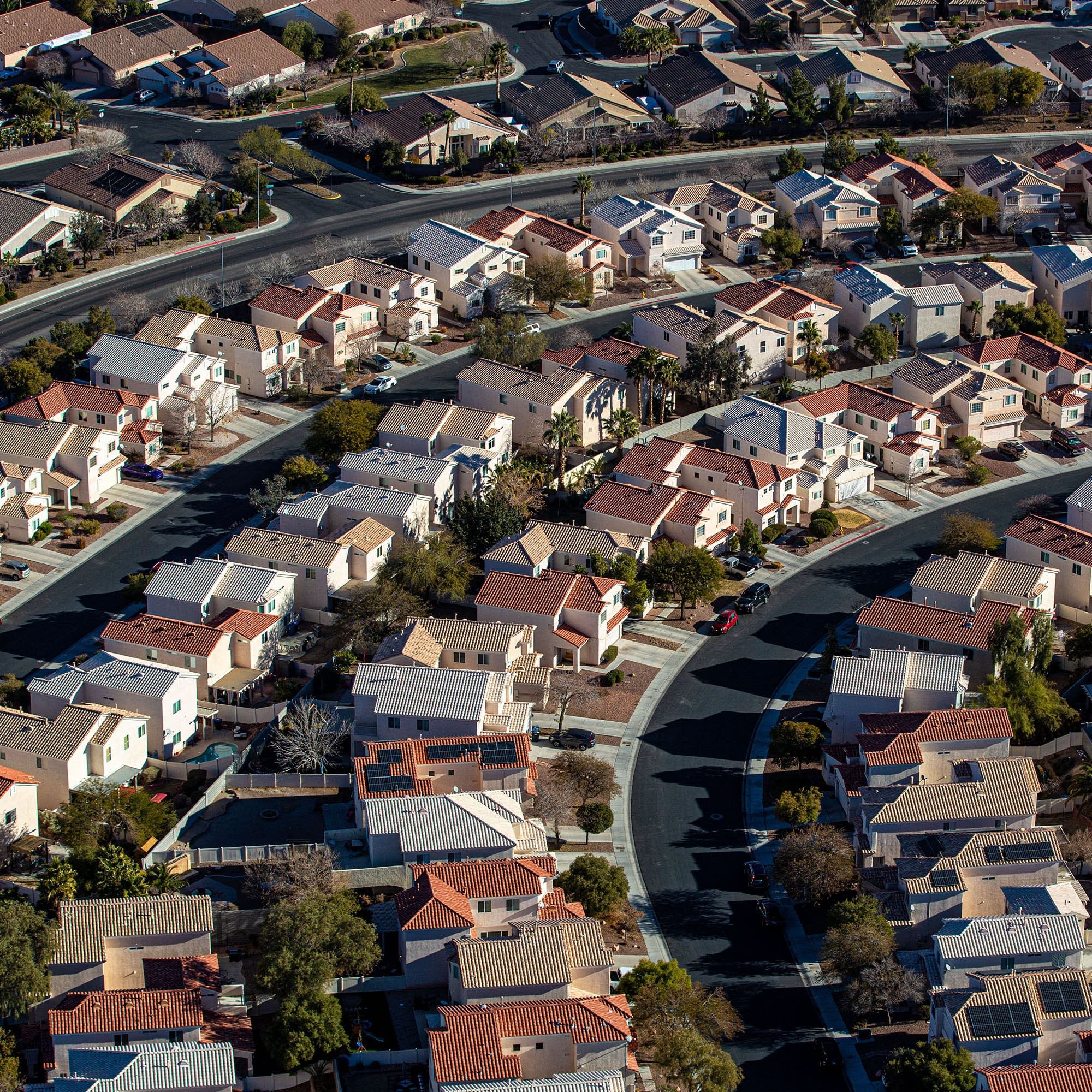 cover of episode Spring's a big time for buying and selling homes ... normally
