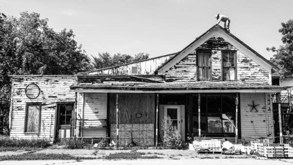 a building with peeling paint