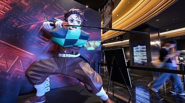 A display of the main character from the hit movie Demon Slayer: Infinity Castle, the highest-grossing anime film of all time. 