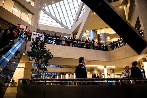 Students walk out of class to protest Trump, Dakota Access ...