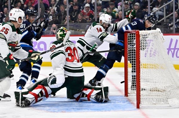 Wallstedt has 3rd shutout in 4 games, Wild beat Jets 3-0 for 5th straight victory
