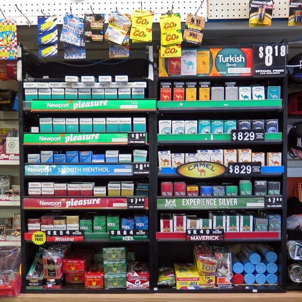 east midlands airport duty free tobacco prices Duty free tobacco hi-res stock photography and images - Page 2