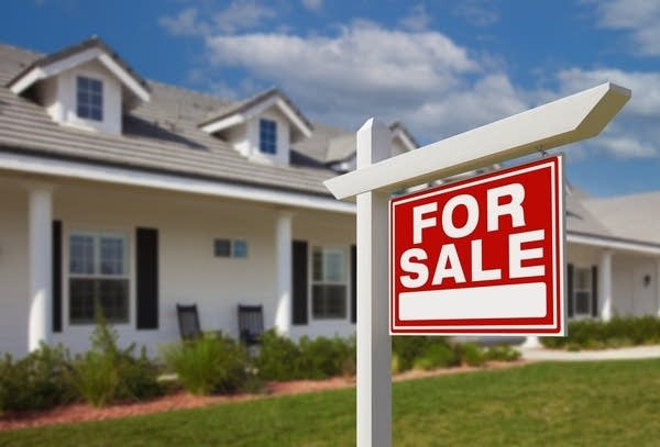Allowing homebuyers to pull from their 401(k)s would turn a housing problem into a retirement problem, economist Danielle Zanzalari says. 