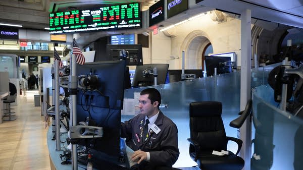 Last call for Fed rate predictions