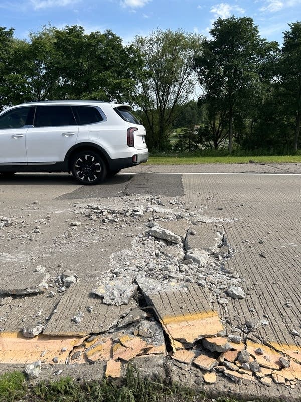 e5efe6-20250729-road-buckling-600 Severe heat causes the sidewalk in Minnesota