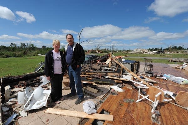 Tornado survivors had minutes to seek refuge