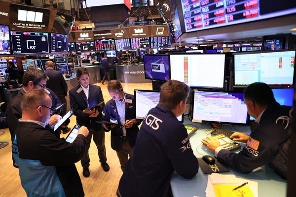 Markets remain steady as the ballots get counted