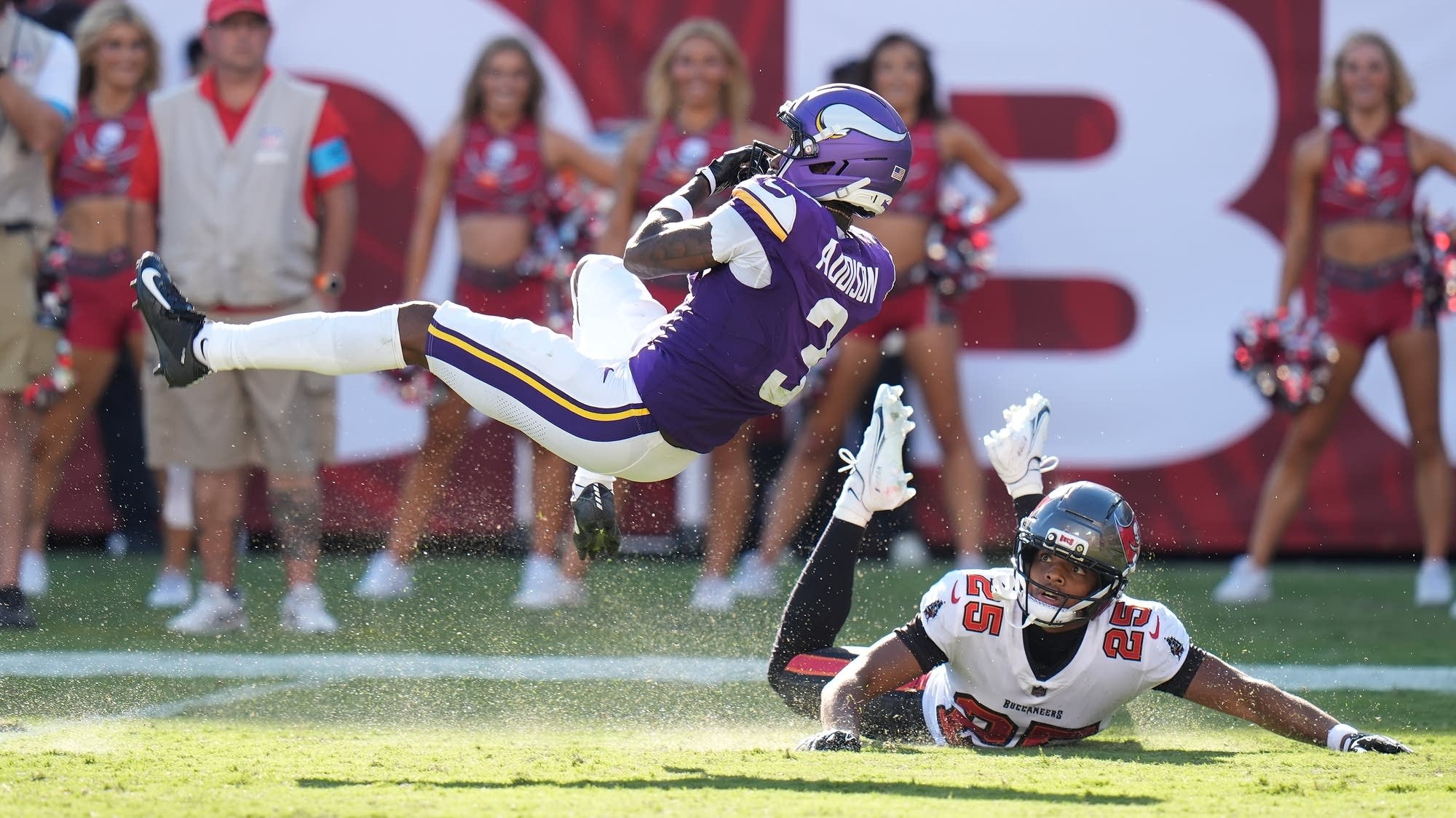 Vikings beat Buccaneers 23-16 but lose Justin Jefferson to an ankle injury