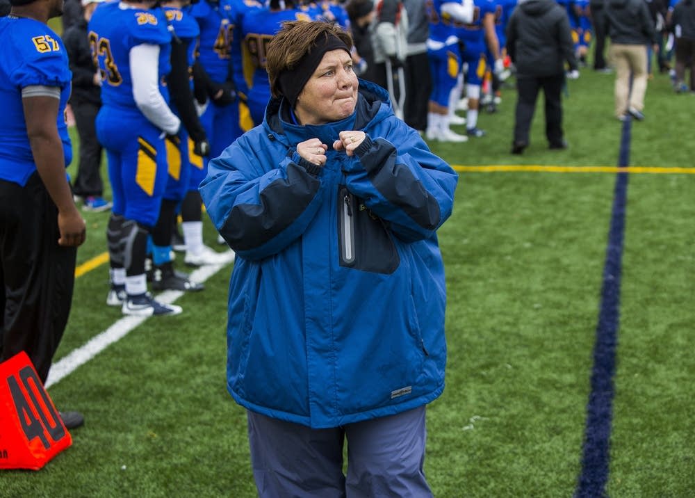 Maurer reacts after the Saints score.