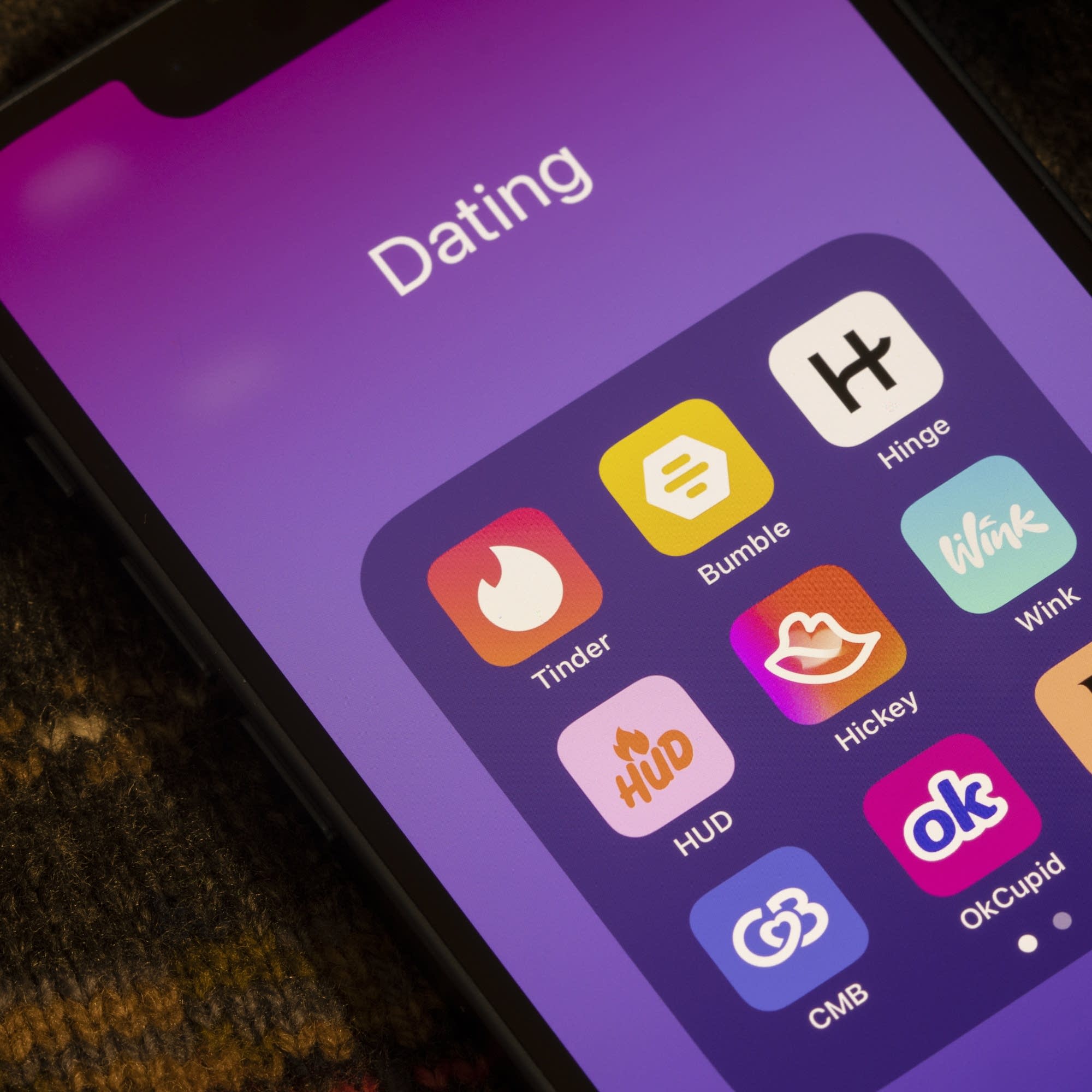 cover of episode Swiping left on dating apps