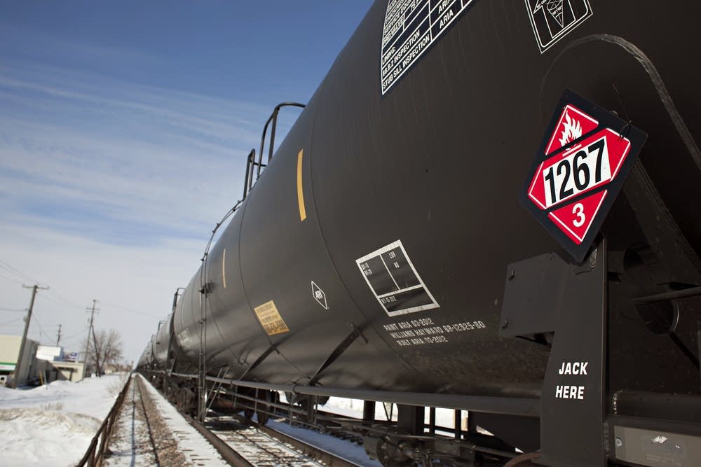 Oil cars in Fargo