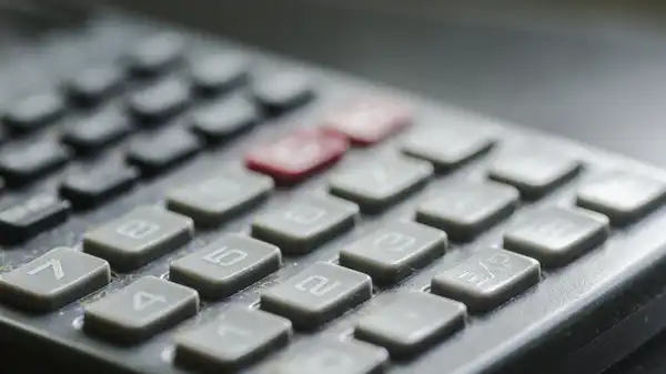 Tracing the history of electronics through the Old Calculator Web