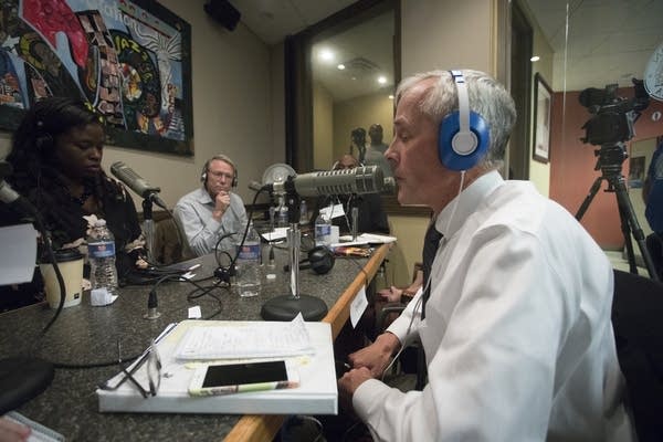 Candidate Tom Hoch speaks during the last mayoral debate.