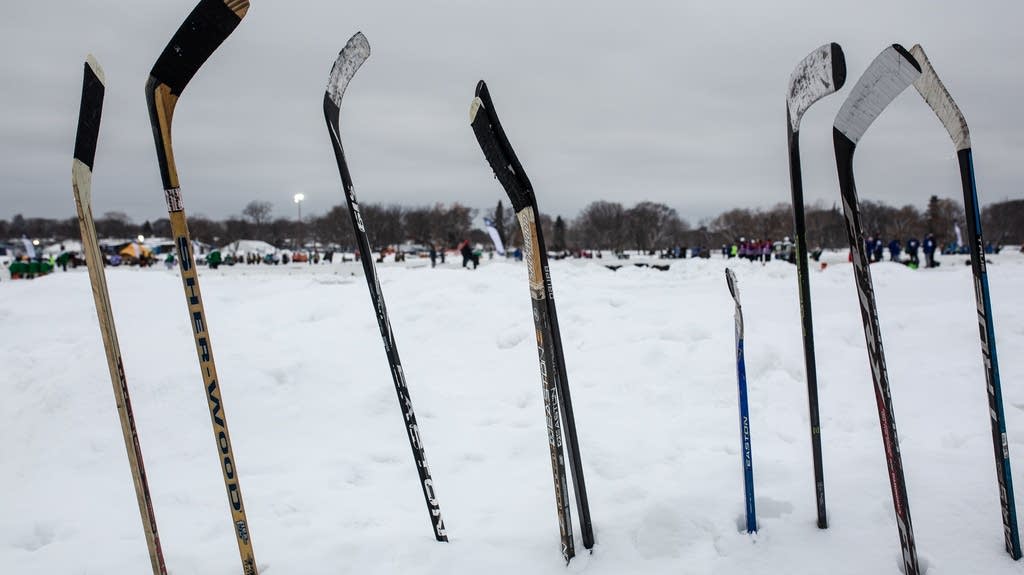 Stolen hockey sticks forces Mankato West team to reschedule, seek community help