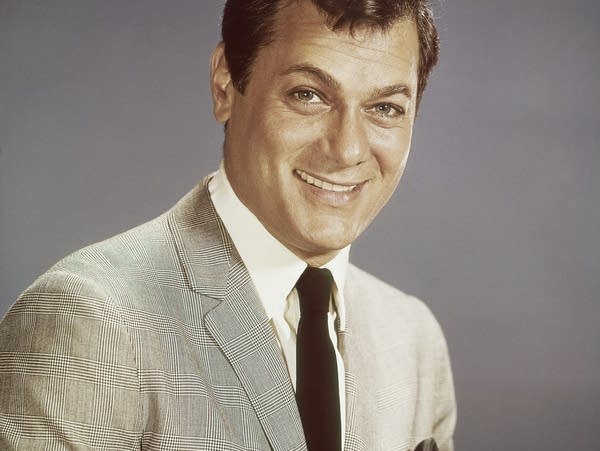 acb8cc-20100930-tony-curtis.jpg