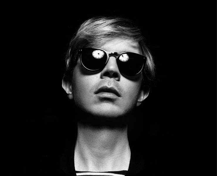 the chart show beck holds on to no 1 for second straight week the the current chart show