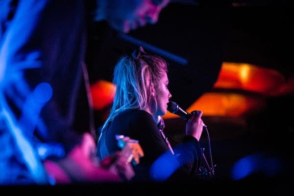 09_wolfaliceturf_DSC0751